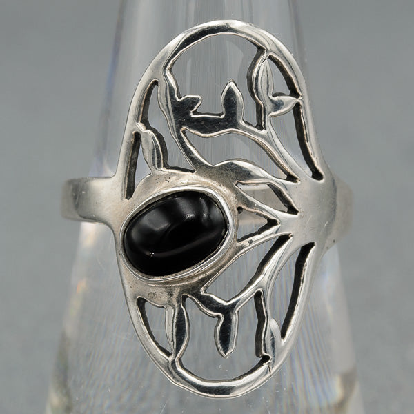 Branch with onyx ring