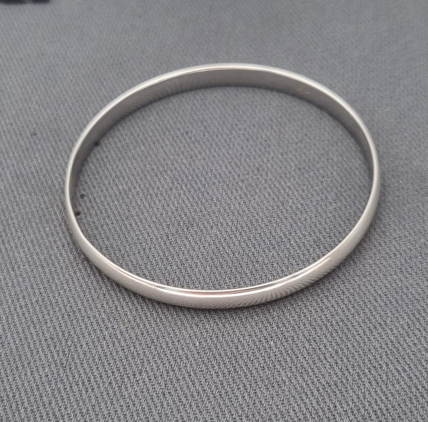 5 mm Sterling silver Bangle 60mm - Silvertree Jewelry #