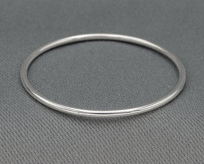 3 mm Round sterling silver Bangle